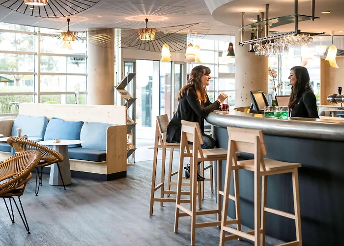 诺富特套房酒店 - 巴黎戴高乐机场维勒班 酒店 4*